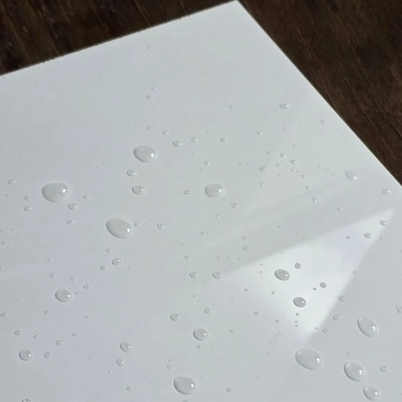 Plexi biała 2mm w połysku, format 600x400mm