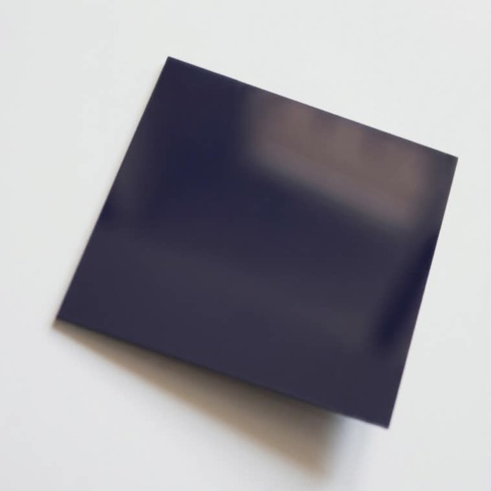 Plexi 3mm Królewski Granat, format 1000x500mm – wykończenie w pełnym połysku